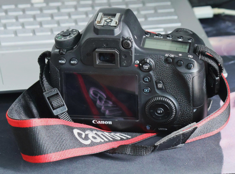 Máy ảnh full frame Canon 6D - Máy ảnh Canon