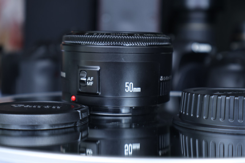 Ống kính chân dung canon 50mm 1.8 II - Ống kính Canon EF
