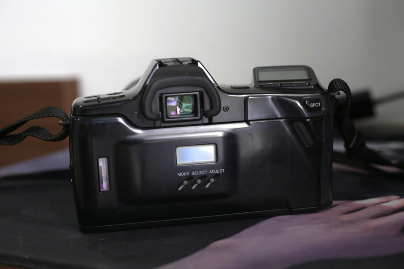 Máy ảnh phim Minolta 7700i & Minolta 5700i - Máy ảnh Phim