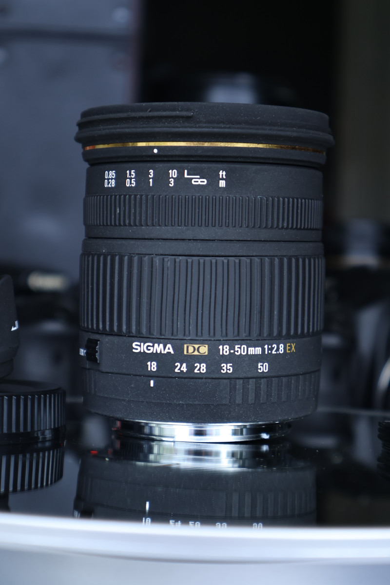 Lens  SIGMA AF 18-50mm F2.8 EX DC Canon EF